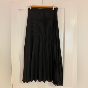Max Studio black pleated maxi skirt so XS